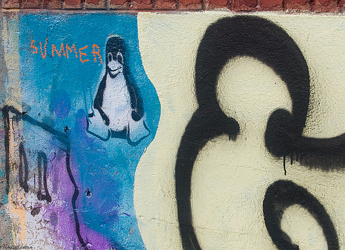 Tux-Linux-Graffiti-Summer